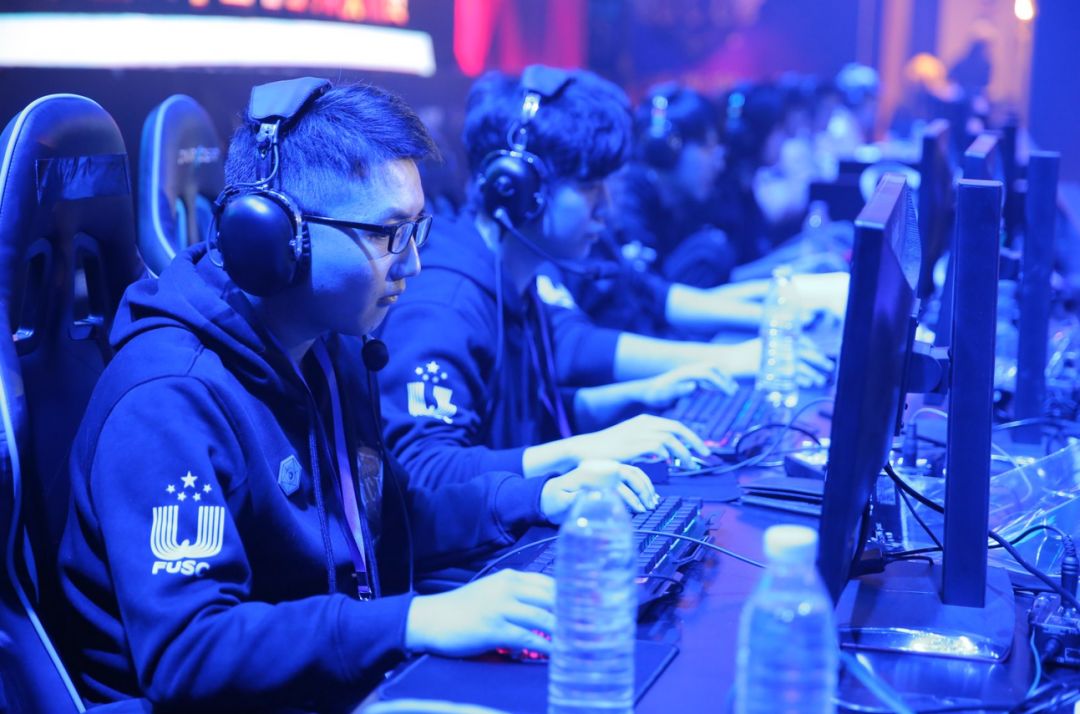 杨瀚森则以 杨瀚森则以